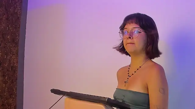 Snapshot of Ivy__storm chatting on November 2025 04:41:02 PM Ivy storm online show from November 2025 04:41:02 PM