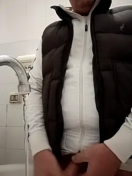 Snapshot of Romaeterna_ chatting on October 2025 05:42:01 PM Romaeterna online show from October 2025 05:42:01 PM