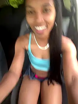 raphaelasoares online show from November 2025 04:53:01 PM