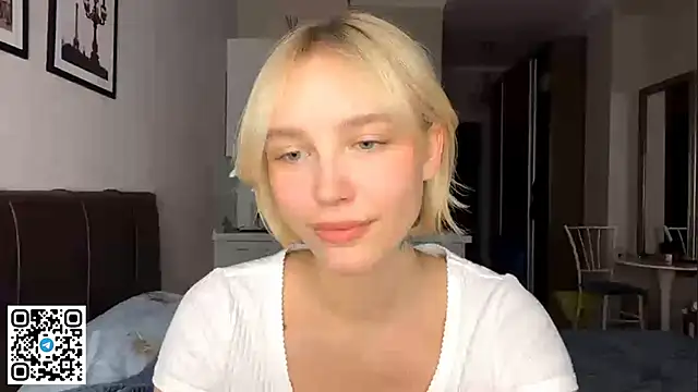 Snapshot of MelodyImam chatting on October 2025 04:47:01 PM MelodyImam online show from October 2025 04:47:01 PM