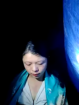 Snapshot of lisa-bae00 chatting on October 2025 10:04:01 PM lisa-bae00 online show from October 2025 10:04:01 PM