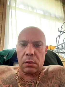 Snapshot of gitanoMad chatting on November 2025 12:49:01 PM gitanoMad online show from November 2025 12:49:01 PM