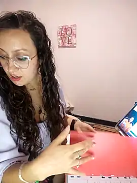 Pinkvixen69 online show from February 2026 07:40:01 PM