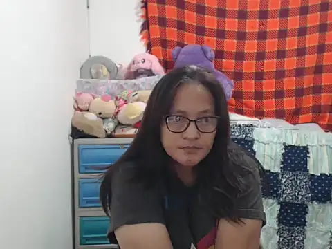 Snapshot of Kinkybela2025 chatting on November 2025 09:58:01 PM Kinkybela2025 online show from November 2025 09:58:01 PM