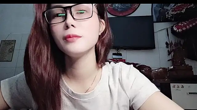 Family-Lovee online show from April 2026 03:36:02 PM
