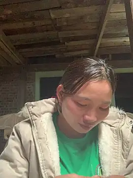 Snapshot of sowbibi chatting on October 2025 12:42:02 PM sowbibi online show from October 2025 12:42:02 PM