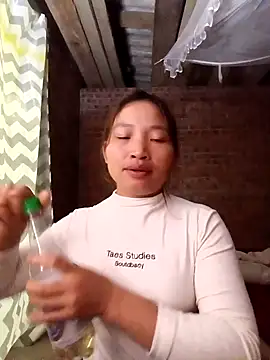 Snapshot of sowbibi chatting on November 2025 10:59:01 AM sowbibi online show from November 2025 10:59:01 AM