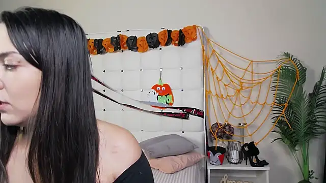 Snapshot of AlsouKass chatting on October 2025 06:32:02 AM AlsouKass online show from October 2025 06:32:02 AM