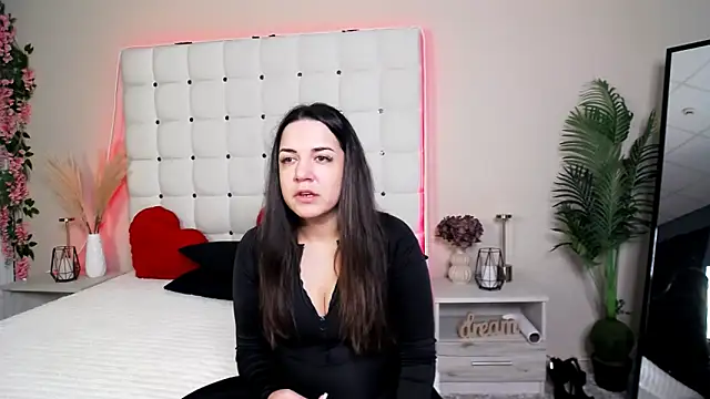 Snapshot of AlsouKass chatting on November 2025 06:13:01 AM AlsouKass online show from November 2025 06:13:01 AM