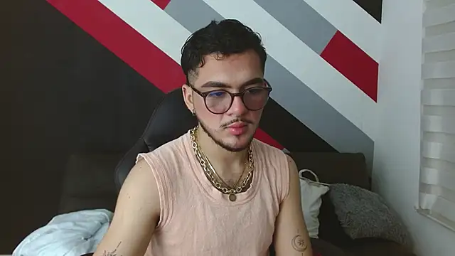 Zac Golden online show from November 2025 12:54:02 AM