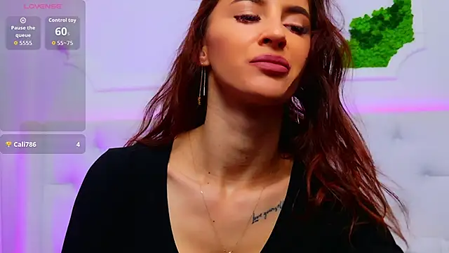 ElisaCharm online show from January 2026 03:32:01 AM