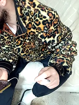 Snapshot of lazzzz09 chatting on November 2025 10:15:02 PM lazzzz09 online show from November 2025 10:15:02 PM