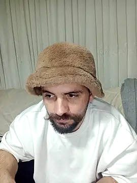 Snapshot of lazzzz09 chatting on December 2025 08:36:02 PM lazzzz09 online show from December 2025 08:36:02 PM