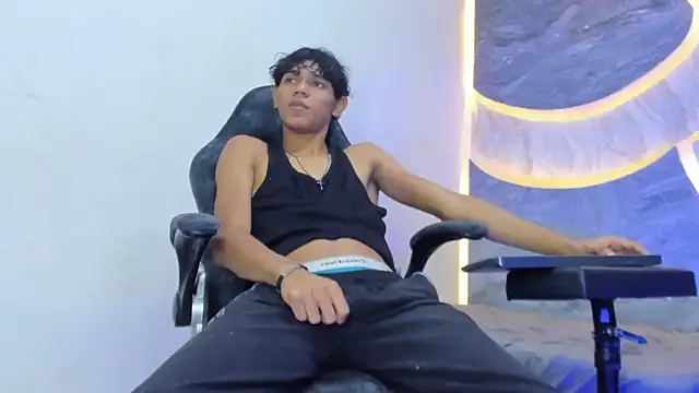 Snapshot of Sex_Boy_33_ chatting on November 2025 03:27:01 AM Sex Boy 33 online show from November 2025 03:27:01 AM