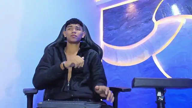 Snapshot of Sex_Boy_33_ chatting on November 2025 06:03:01 AM Sex Boy 33 online show from November 2025 06:03:01 AM