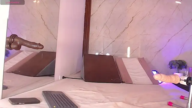 Snapshot of LucianaaMorena chatting on October 2025 01:24:02 PM LucianaaMorena online show from October 2025 01:24:02 PM