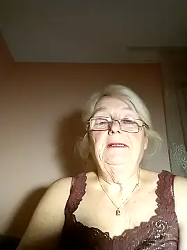 Snapshot of AmyLove353 chatting on October 2025 10:33:01 PM AmyLove353 online show from October 2025 10:33:01 PM