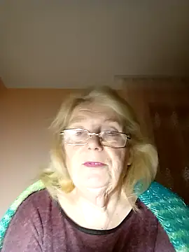 Snapshot of AmyLove353 chatting on November 2025 04:02:02 AM AmyLove353 online show from November 2025 04:02:02 AM