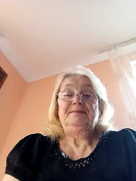 Snapshot of AmyLove353 chatting on November 2025 11:38:02 AM AmyLove353 online show from November 2025 11:38:02 AM