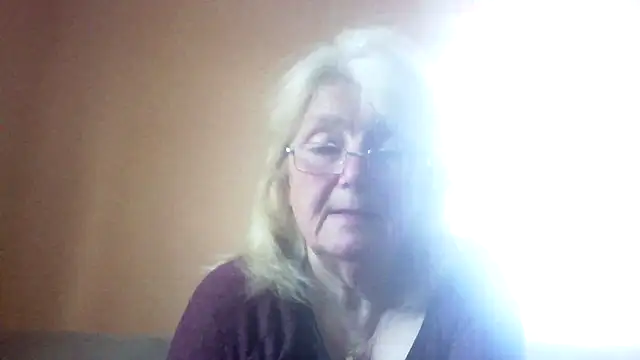 AmyLove353 online show from April 2026 04:28:02 AM