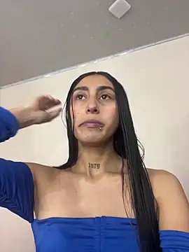 Snapshot of Violeet-Smith chatting on October 2025 07:59:01 PM Violeet-Smith online show from October 2025 07:59:01 PM