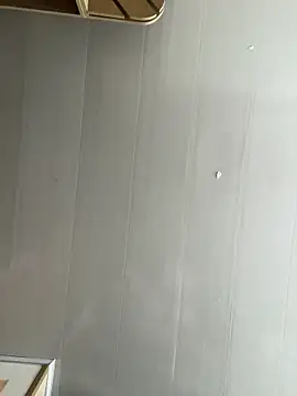 Snapshot of Violeet-Smith chatting on December 2025 04:35:02 PM Violeet-Smith online show from December 2025 04:35:02 PM