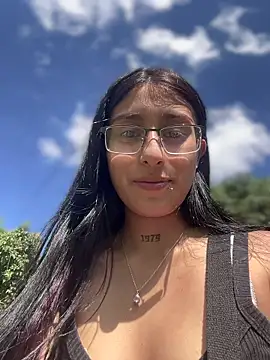 Violeet-Smith online show from May 2026 08:14:01 PM