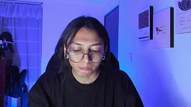  Astrea  online show from February 2026 10:03:01 PM