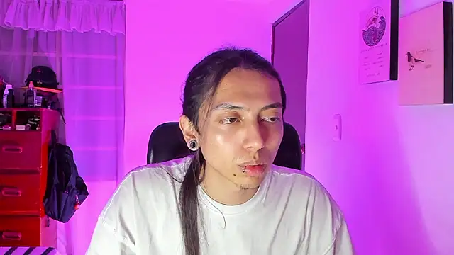  Astrea  online show from March 2026 12:39:01 AM