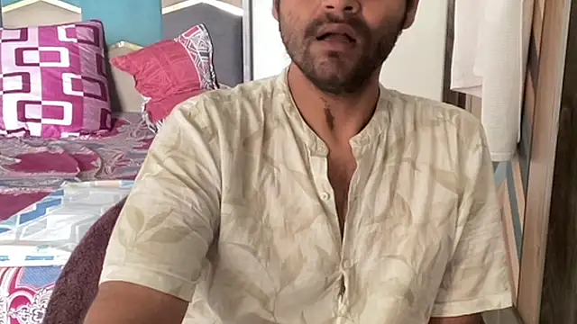 MakeMeAwareAah online show from October 2025 04:31:02 AM