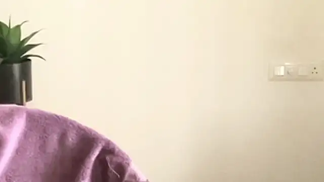 MakeMeAwareAah online show from December 2025 07:24:01 AM