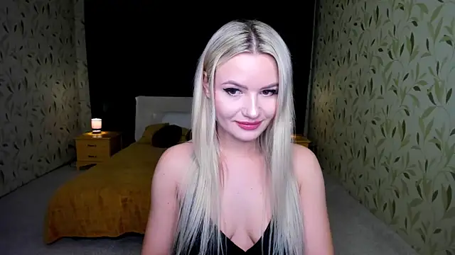 Snapshot of LexyeLure chatting on November 2025 03:40:01 AM LexyeLure online show from November 2025 03:40:01 AM