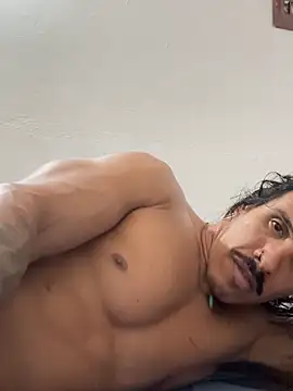 Snapshot of caiiobahia chatting on October 2025 03:06:02 AM caiiobahia online show from October 2025 03:06:02 AM