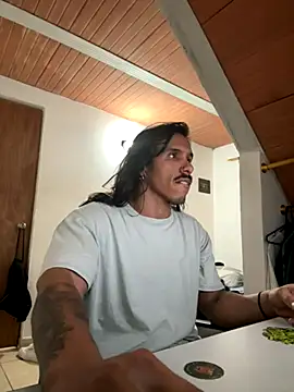 Snapshot of caiiobahia chatting on November 2025 03:26:02 PM caiiobahia online show from November 2025 03:26:02 PM