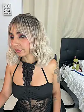 Emilyvalk  online show from June 2026 12:19:01 AM