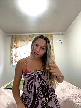Snapshot of loirinha001 chatting on October 2025 08:26:01 PM loirinha001 online show from October 2025 08:26:01 PM
