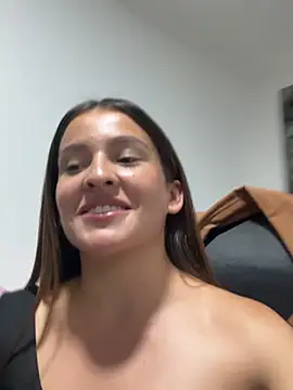 Snapshot of Talia_Bonet chatting on March 2026 02:04:02 AM Talia Bonet online show from March 2026 02:04:02 AM