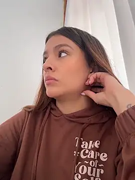 Talia Bonet online show from May 2026 12:57:02 PM