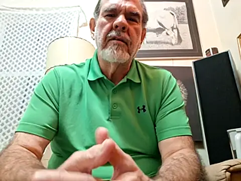 Snapshot of pena633 chatting on November 2025 10:42:01 PM pena633 online show from November 2025 10:42:01 PM