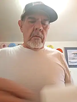 Snapshot of pena633 chatting on December 2025 03:07:02 PM pena633 online show from December 2025 03:07:02 PM