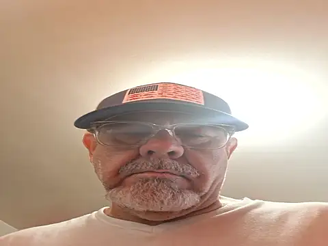 Snapshot of pena633 chatting on December 2025 03:21:01 PM pena633 online show from December 2025 03:21:01 PM