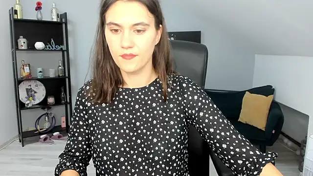 Snapshot of IzzyMonro chatting on October 2025 08:30:01 PM IzzyMonro online show from October 2025 08:30:01 PM