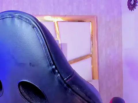 Snapshot of Britanny-Jhonsons chatting on November 2025 11:26:01 PM Britanny-Jhonsons online show from November 2025 11:26:01 PM