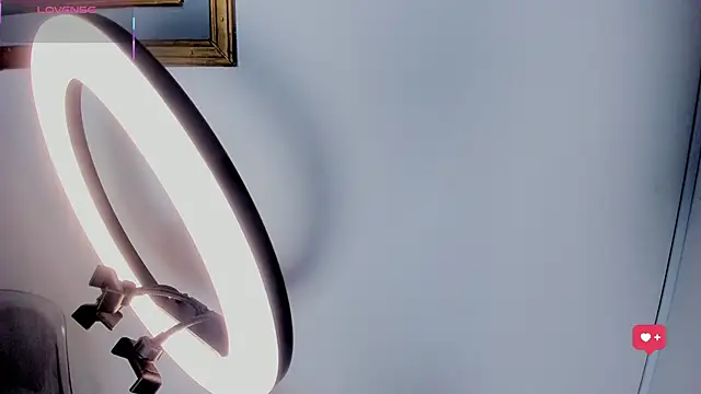 Snapshot of AnguelJones chatting on November 2025 04:00:01 AM AnguelJones online show from November 2025 04:00:01 AM