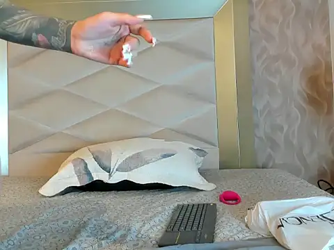 HaryBlair online show from December 2025 02:03:01 PM