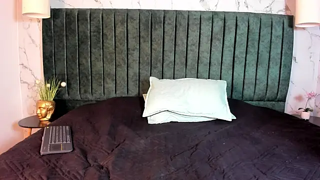 Snapshot of Lil_James chatting on November 2025 07:48:02 PM Lil James online show from November 2025 07:48:02 PM