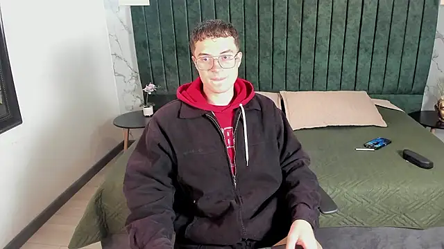Snapshot of Lil_James chatting on March 2026 08:26:02 PM Lil James online show from March 2026 08:26:02 PM
