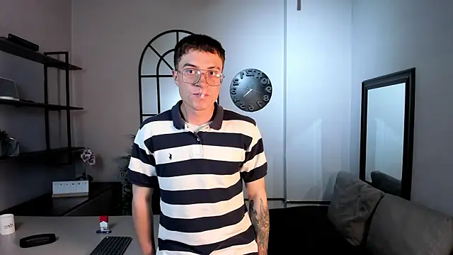 Snapshot of Lil_James chatting on April 2026 07:55:01 PM Lil James online show from April 2026 07:55:01 PM