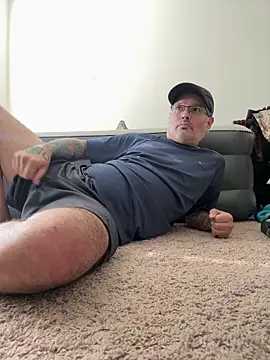 D13ON3L online show from November 2025 06:06:01 PM