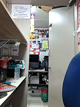 Snapshot of TamySweet69 chatting on December 2025 03:18:02 PM TamySweet69 online show from December 2025 03:18:02 PM